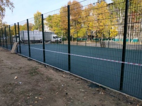 Забор на спортивную площадку 40 метров фото в Урень