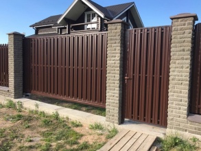 Ворота откатные из евроштакетника - пример 8 фото цена за метр под ключ