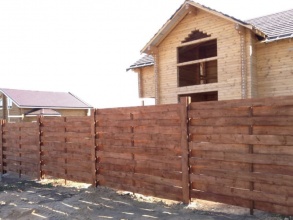 Деревянный забор плетёнка 15 соток фото недорого под ключ