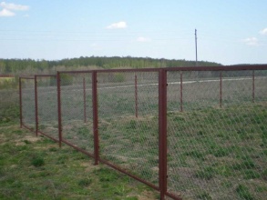 Забор из сетки рабицы в натяг секционный 12 метров фото в Урень